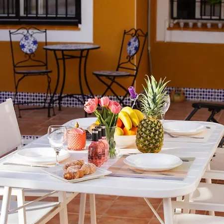 Apartment 5 Min Walk To The Spacious Terrace Arenales del Sol
